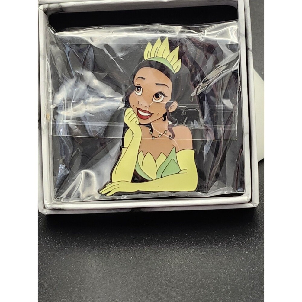 Tiana Plastic Lapel Pin
